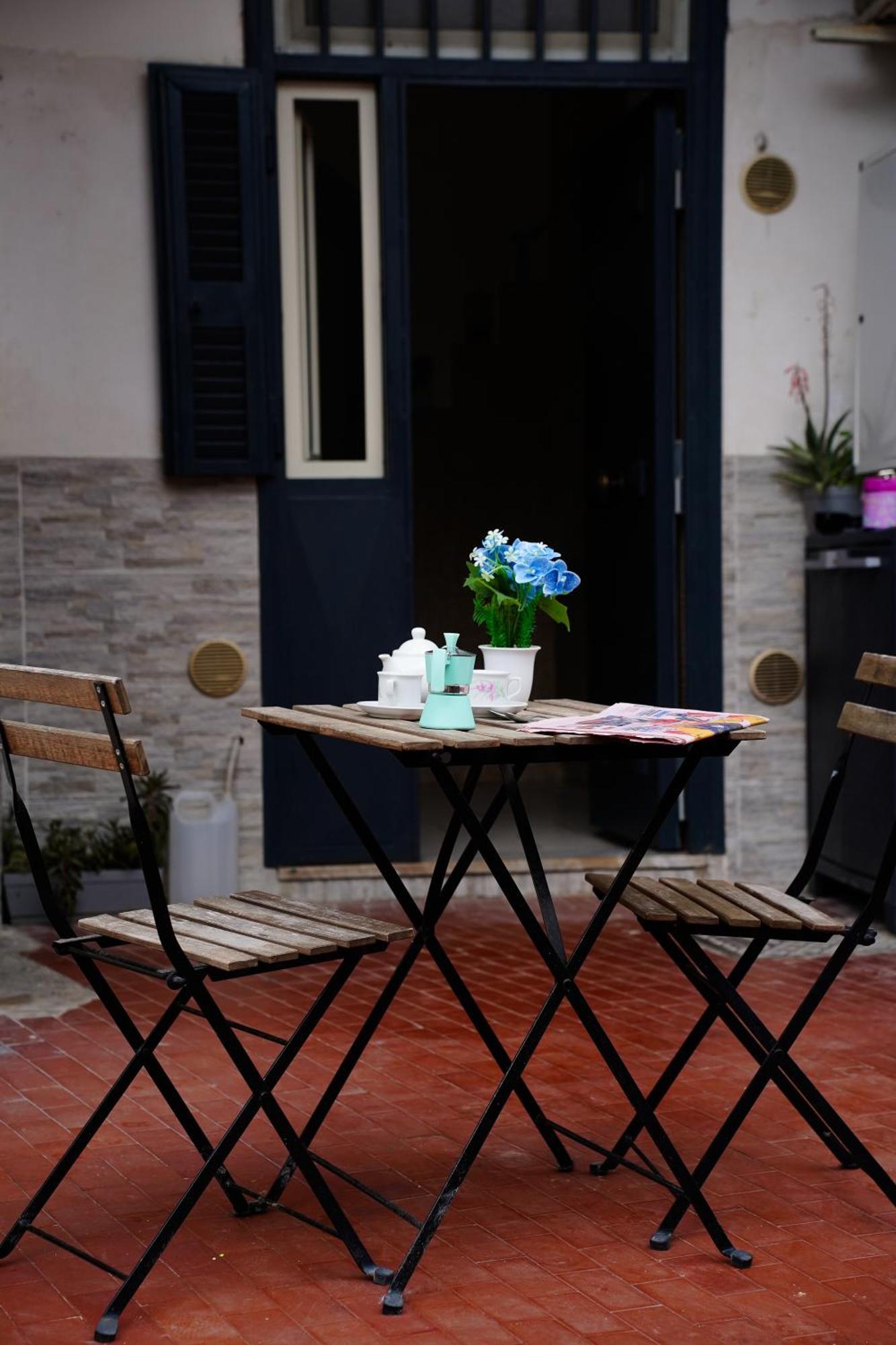 Casa Friends' House Napoli Διαμέρισμα Εξωτερικό φωτογραφία